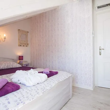 Gugilly Old Town Haven *