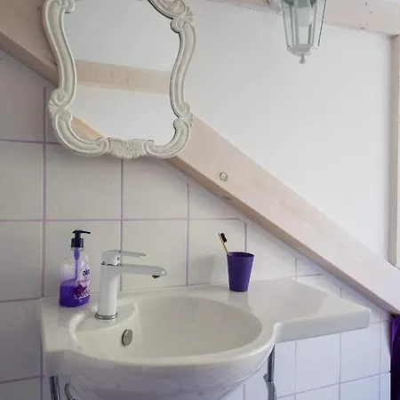 Gugilly Old Town Haven Apartamento *